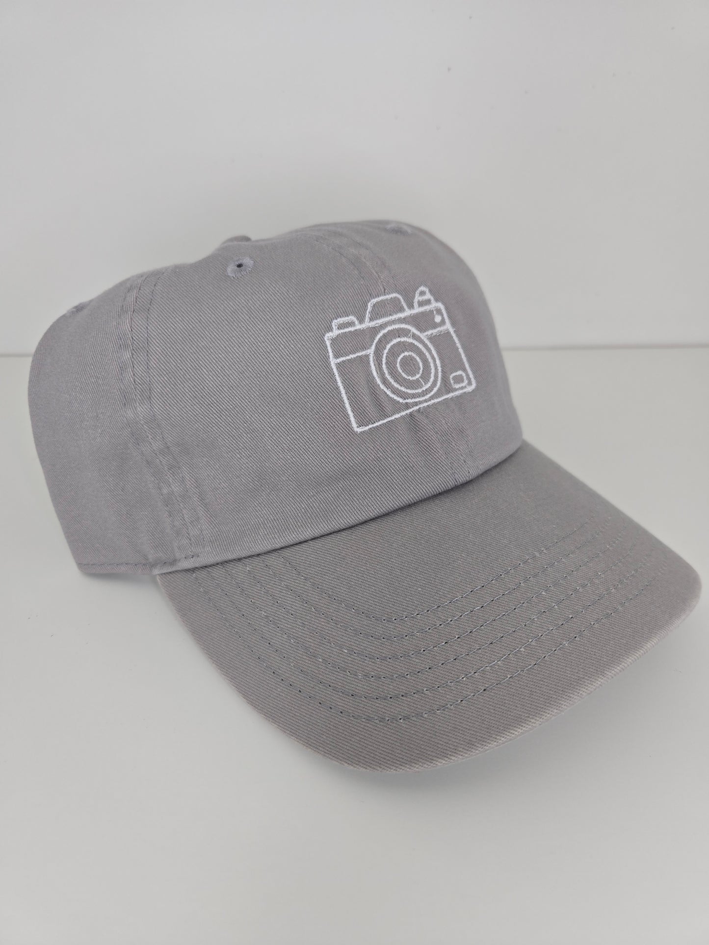 Gorra de pelotero con Diseno de Camara