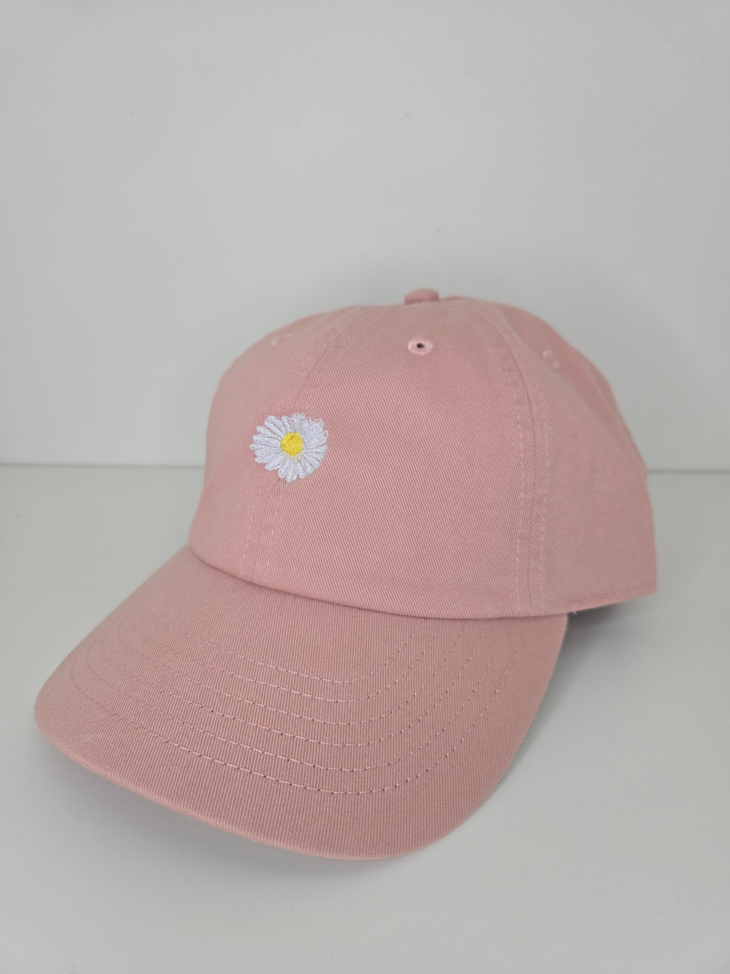 Gorra pelotero con Flor Margarita